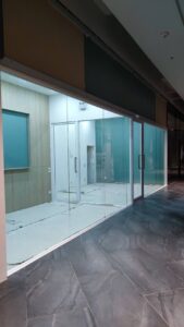 งานกระจกห้างคลีนิค