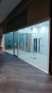 งานกระจกห้างคลีนิค