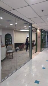 งานกระจกห้างคลีนิค