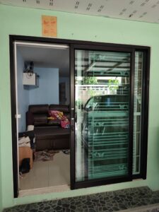 งานชุดกั้นห้องประตูหน้าต่าง