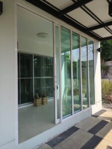 งานชุดกั้นห้องประตูหน้าต่าง