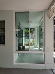 งานชุดกั้นห้องประตูหน้าต่าง