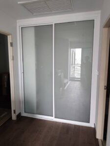 งานชุดกั้นห้องประตูหน้าต่าง