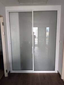 งานชุดกั้นห้องประตูหน้าต่าง