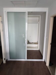 งานชุดกั้นห้องประตูหน้าต่าง