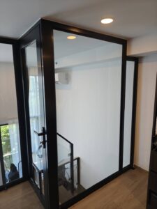 งานชุดกั้นห้องประตูหน้าต่าง