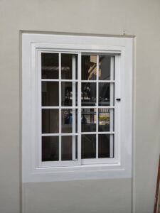 งานชุดกั้นห้องประตูหน้าต่าง