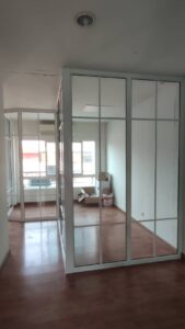 งานชุดกั้นห้องประตูหน้าต่าง