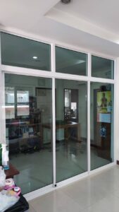 งานชุดกั้นห้องประตูหน้าต่าง