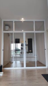 งานชุดกั้นห้องประตูหน้าต่าง