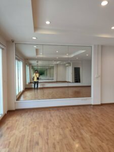 ชุดกระจกเงาบ้านอาคารคอนโดและผนังห้องน้ำ