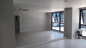 ชุดกระจกเงาบ้านอาคารคอนโดและผนังห้องน้ำ