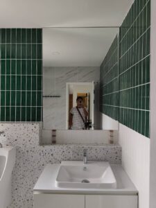 ชุดกระจกเงาบ้านอาคารคอนโดและผนังห้องน้ำ