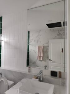 ชุดกระจกเงาบ้านอาคารคอนโดและผนังห้องน้ำ