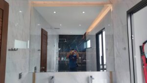 ชุดกระจกเงาบ้านอาคารคอนโดและผนังห้องน้ำ