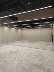 ชุดงานกระจกเงาสตูห้องซ้อมเต้น