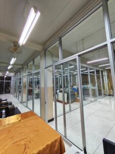 ชุดงานกั้นห้องกระจก