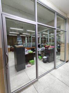 ชุดงานกั้นห้องกระจก