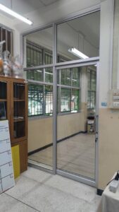 ชุดงานกั้นห้องกระจก