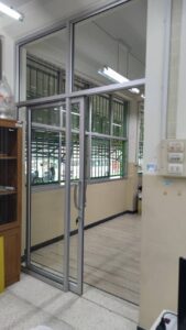 ชุดงานกั้นห้องกระจก